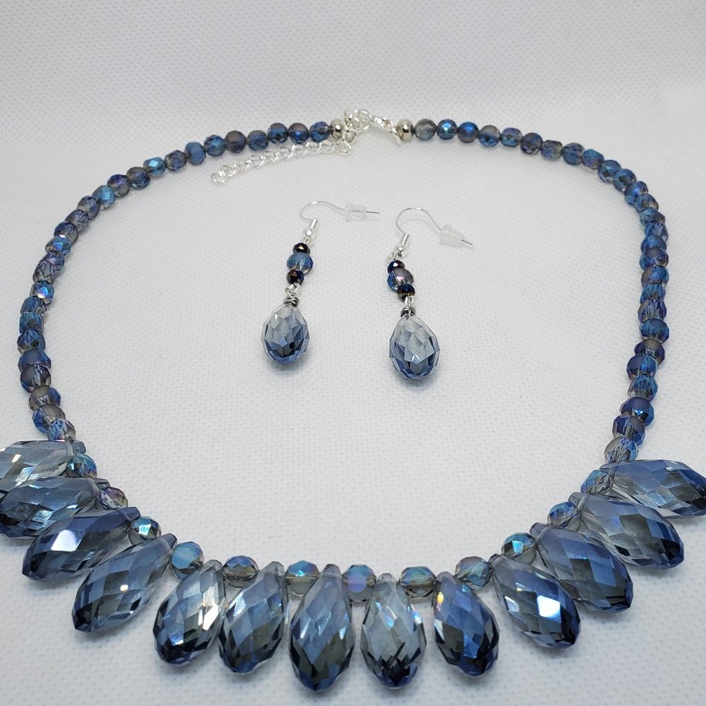 Teardrop Necklace Set - Picture 2 of 7